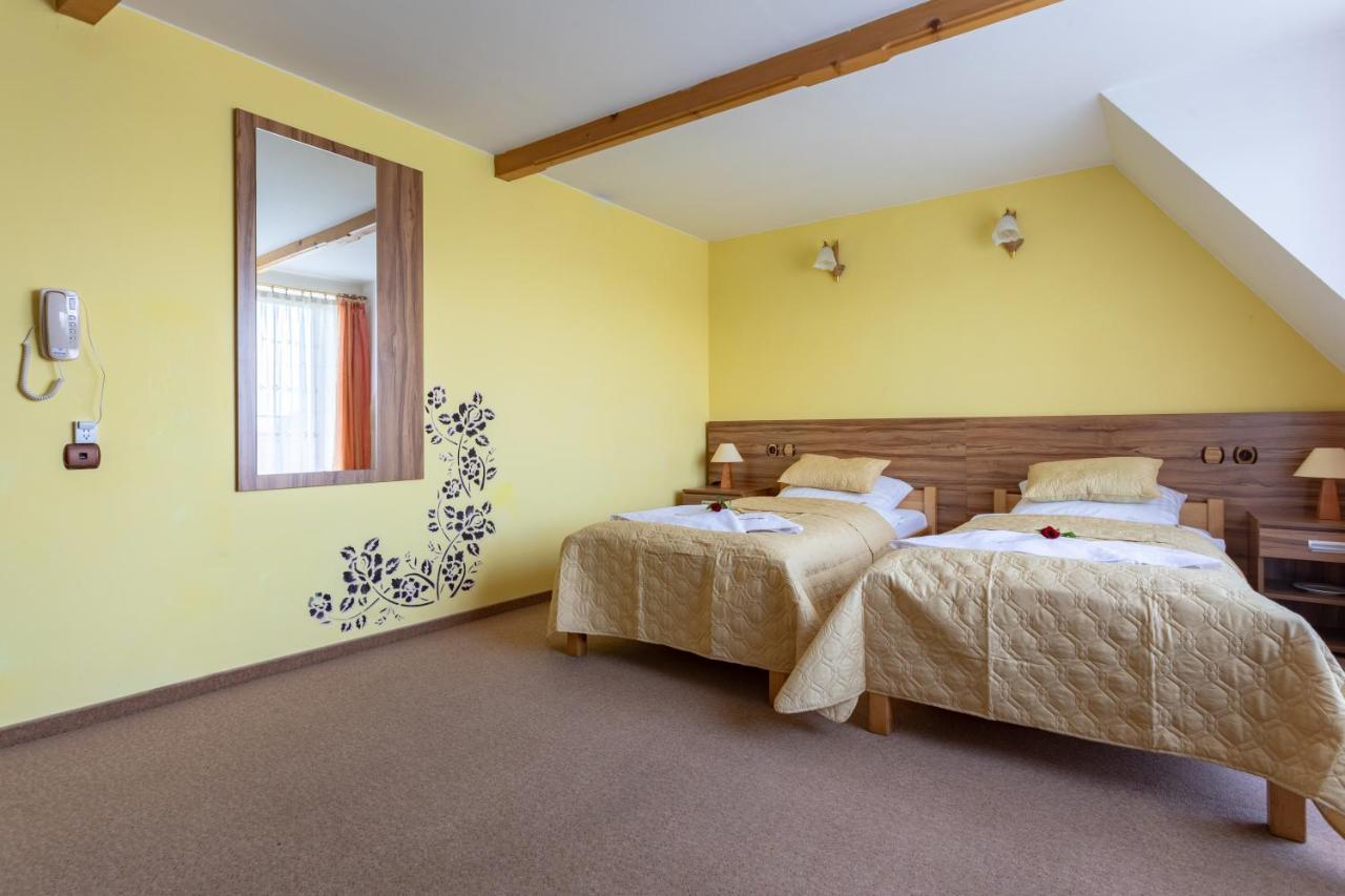 Hotel Goralski Raj Новий Тарг Екстер'єр фото